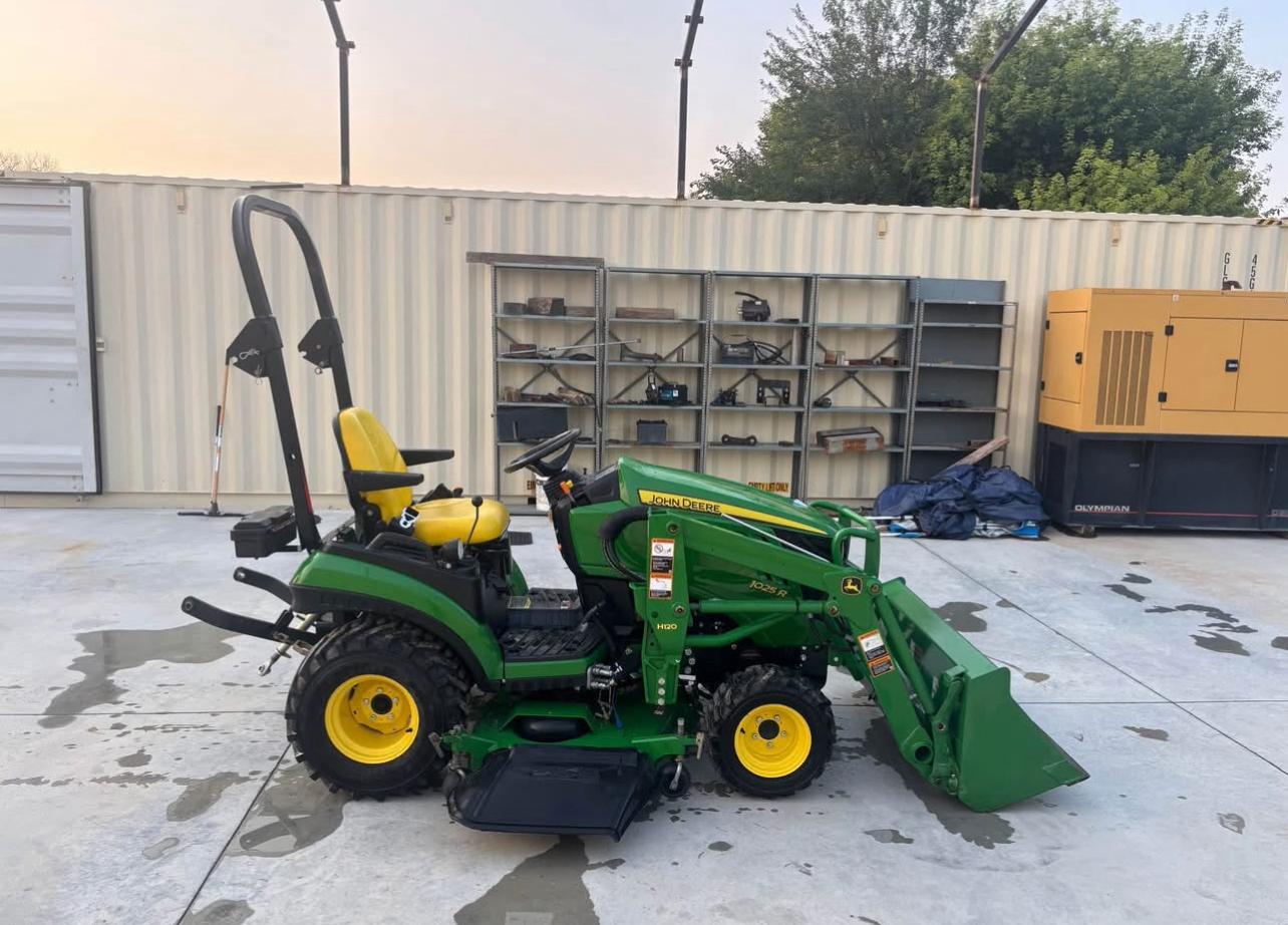 2018 John Deere 1025 R Tractor