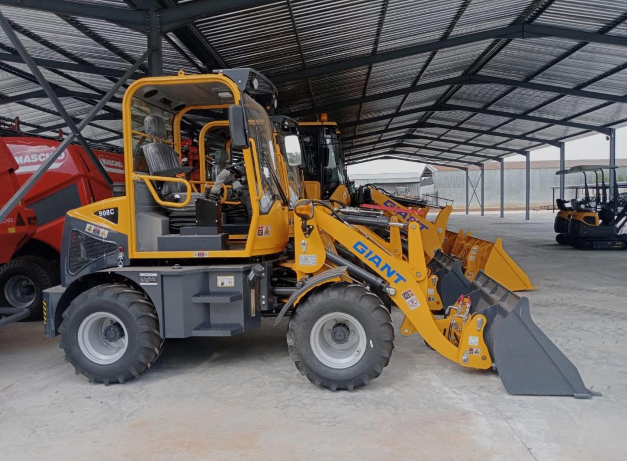 2025 Giant 800KG Front Wheel Loader G908C