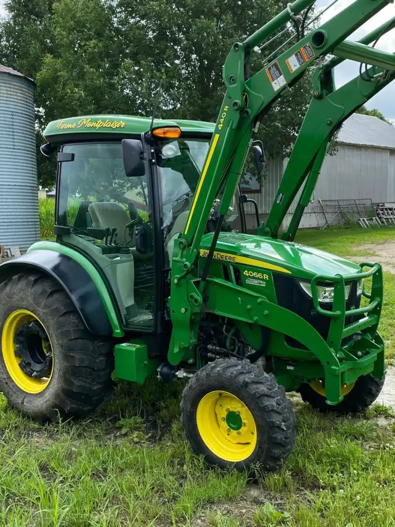 John Deere 4066R Tractor