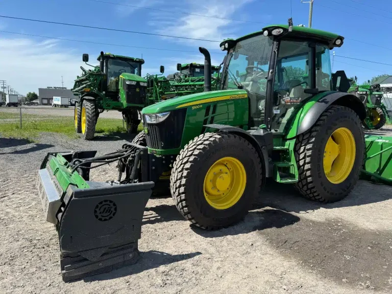 John Deere 5090R Tractor