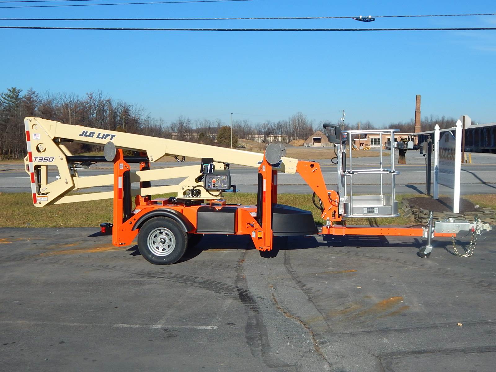 JLG T350 Towable Boom Lift