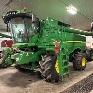 John Deere S670 Combine Harvesters