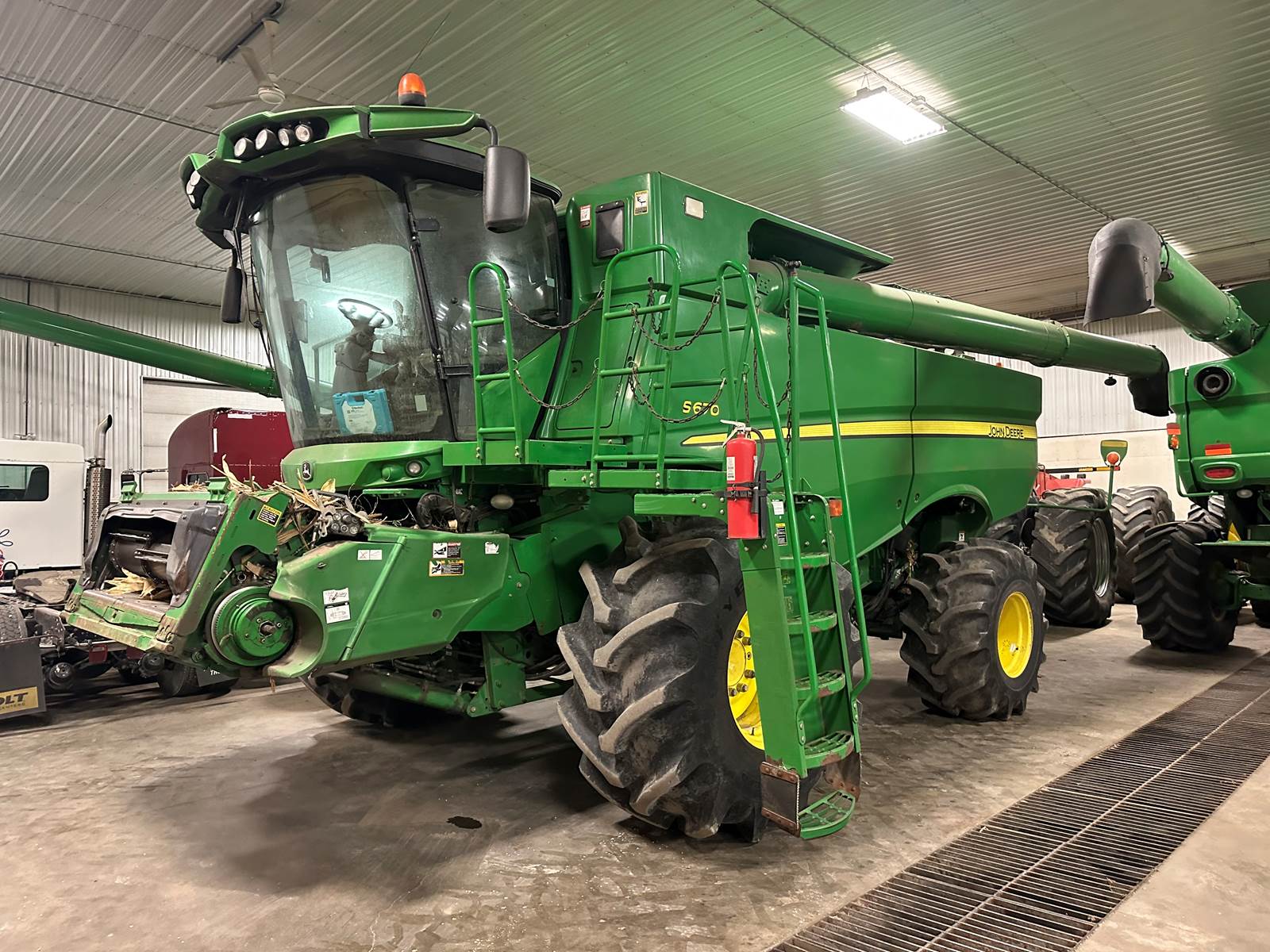 John Deere S670 Combine Harvesters