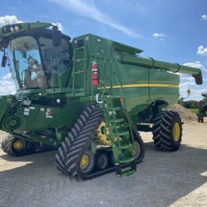 John Deere S790 Combine Harvester