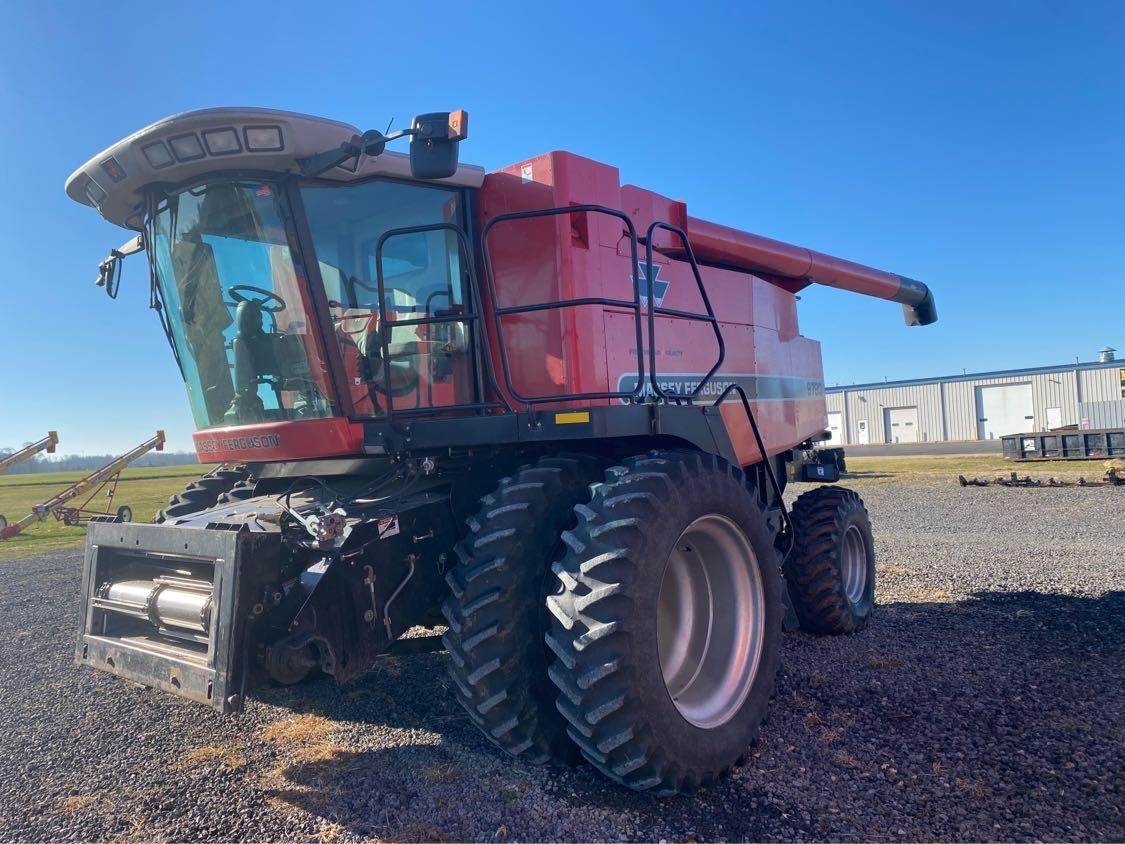 Massey Ferguson 9790 Combine Harvester