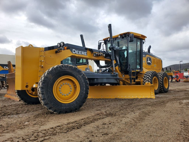 John Deere 672G Motor Grader