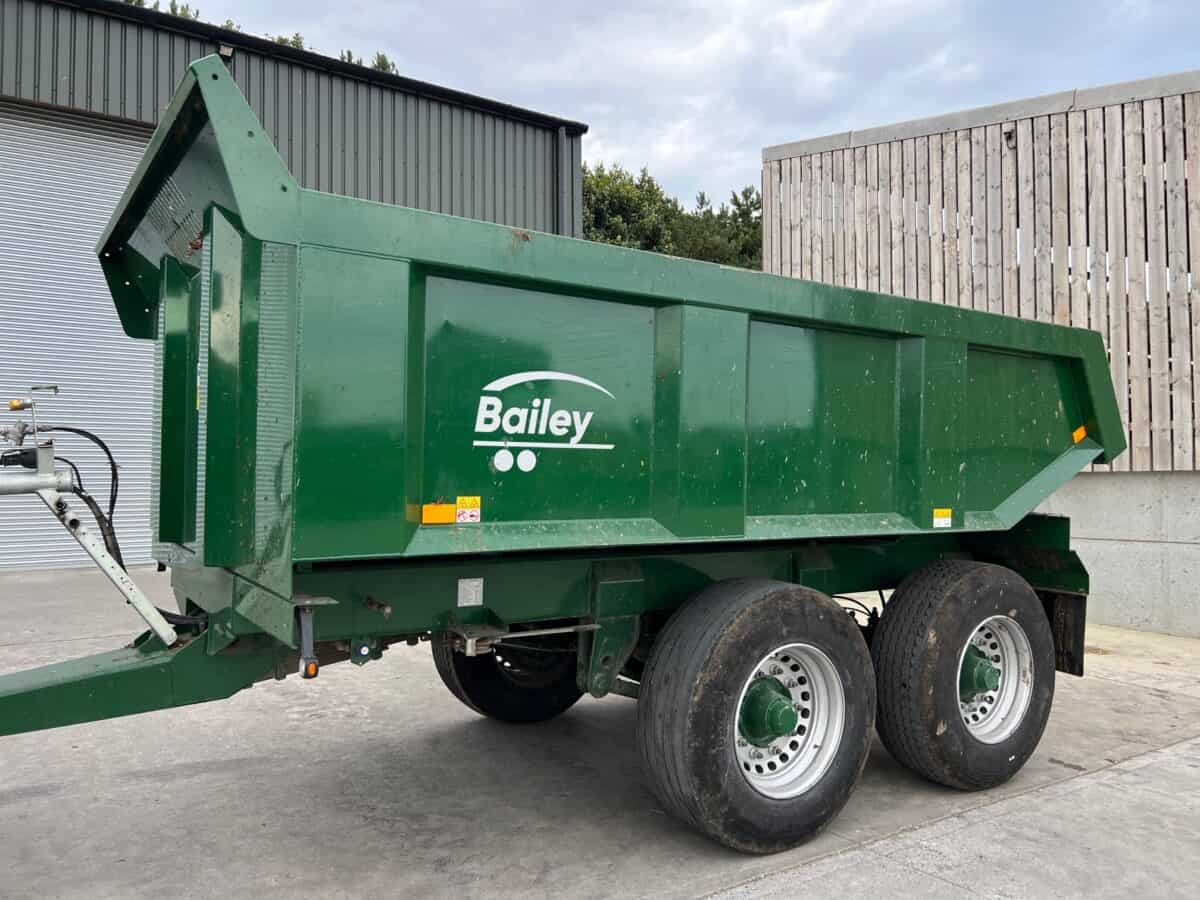 BAILEY 14 TON DUMP TRAILER