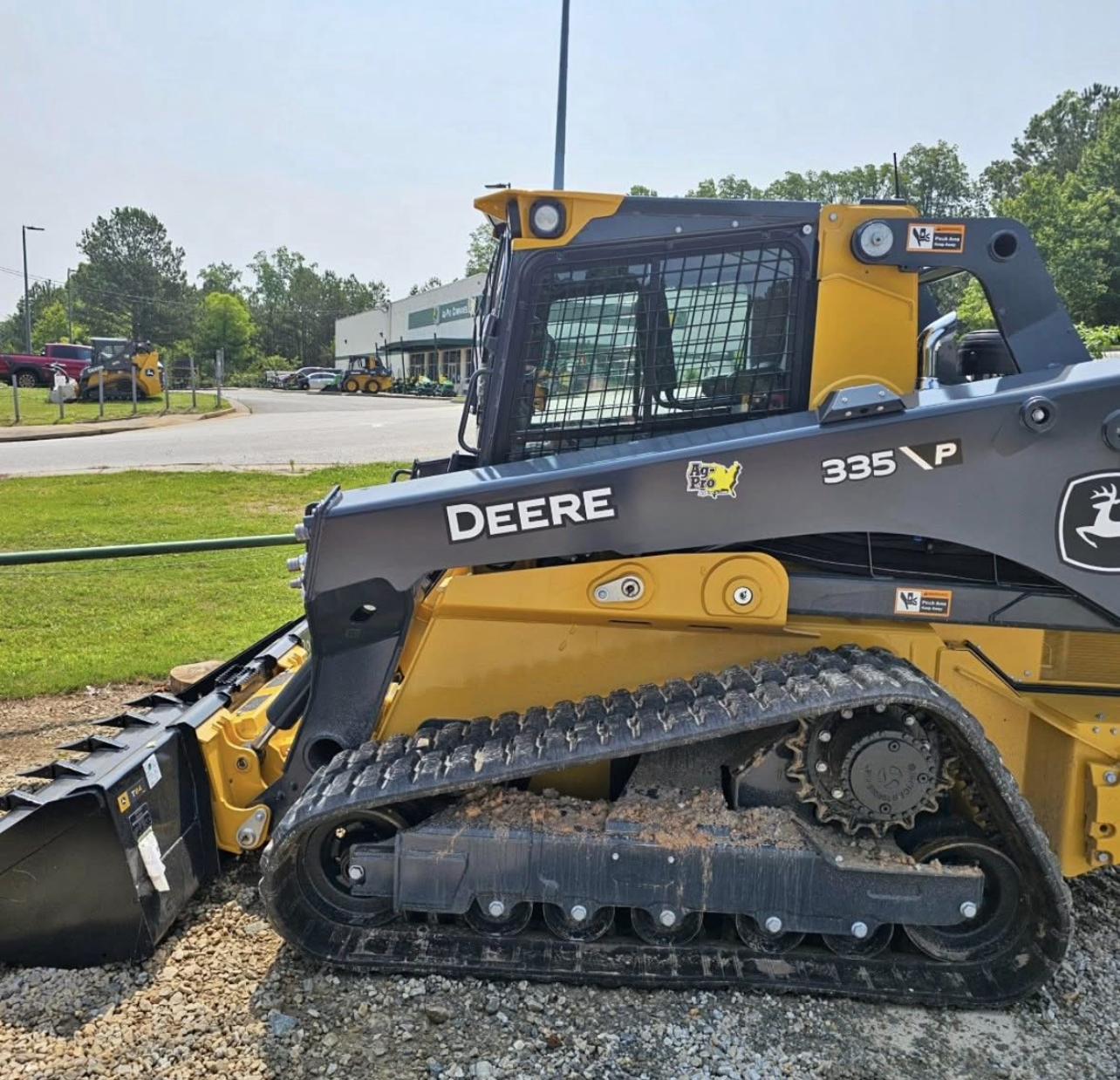 John Deer 335 P Skid Steer Track Loader