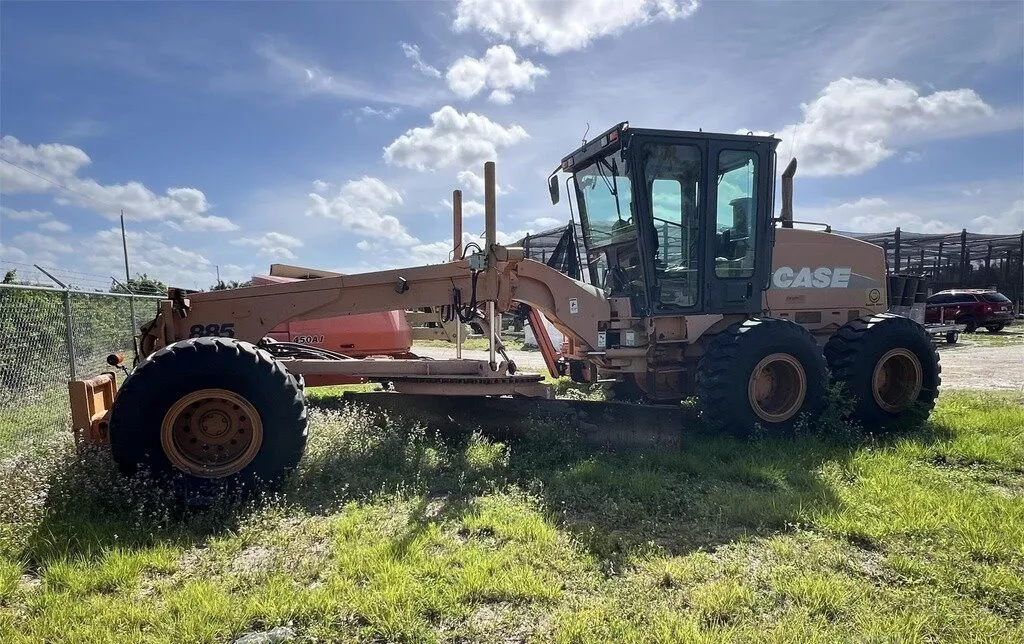 Case 885 Motor Grader Enclosed ROPS