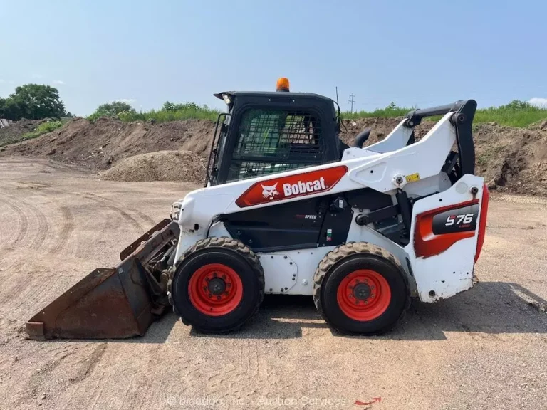 Bobcat S76 Skid Steer Wheel Loader